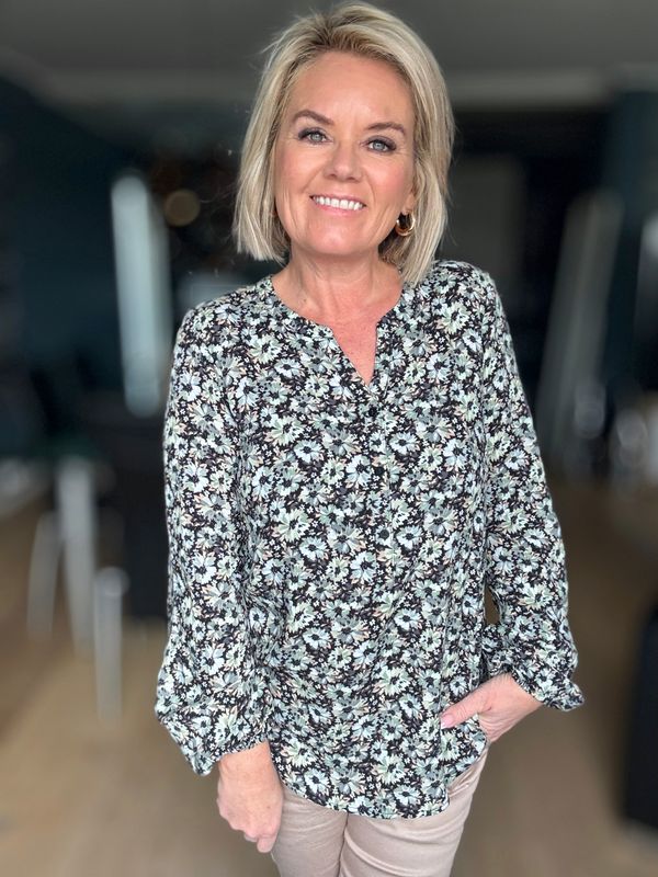 Bluse med blomster grønn