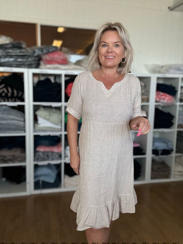 Frida lin dress sand