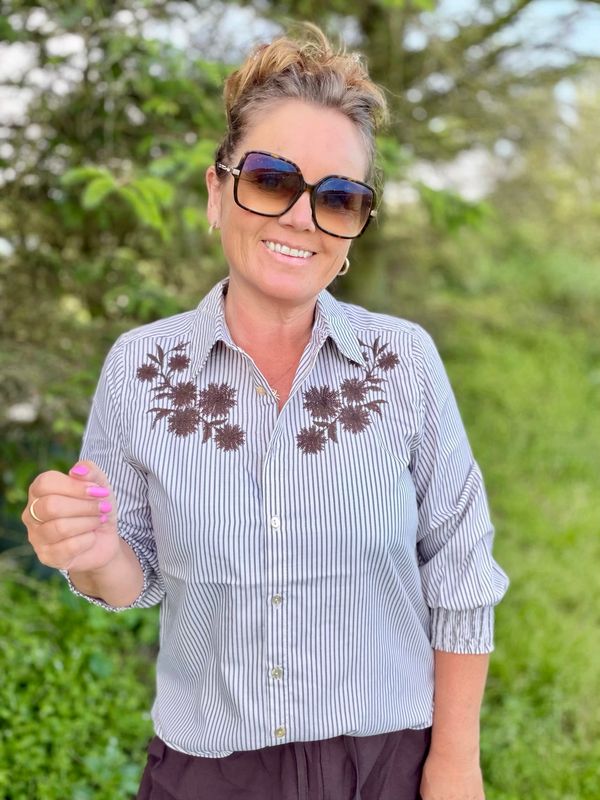 Esevalina Skjorte – Moonbeam med Mole